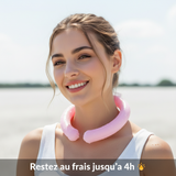 Femme portant le collier rafraîchissant Nevacool en été